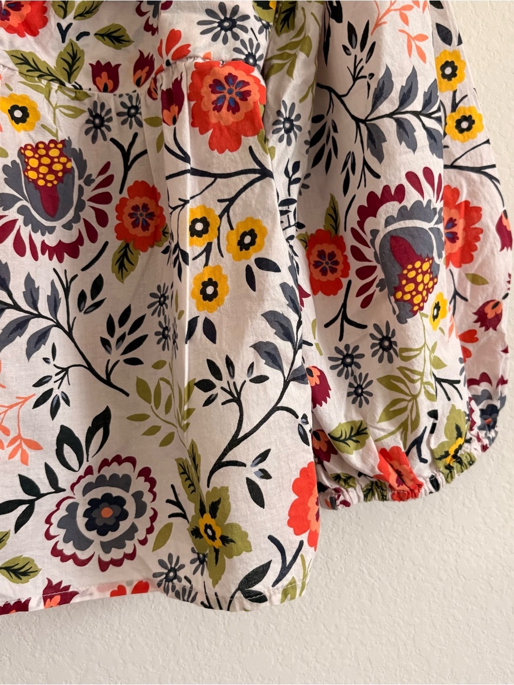 Velvet by Graham & Spencer White Multi Floral Peasant Top size S - Picture 5 of 11